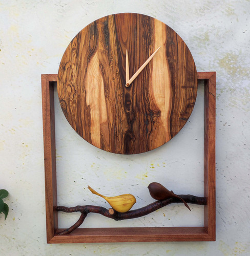 ساعت دیواری چوبی